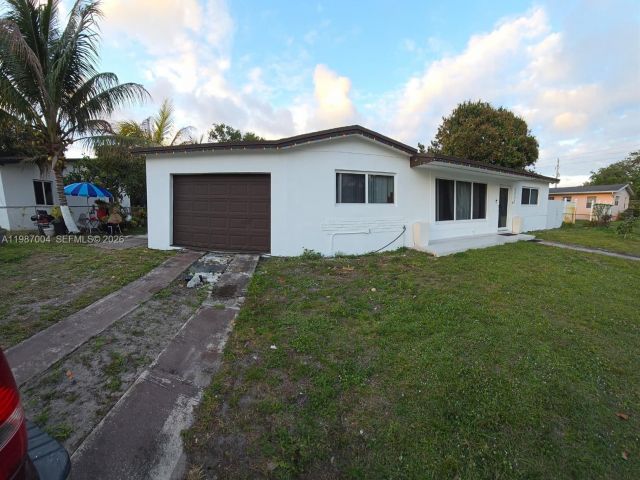 Продажа дома по адресу 2011 NW 178th St - фото 7533745