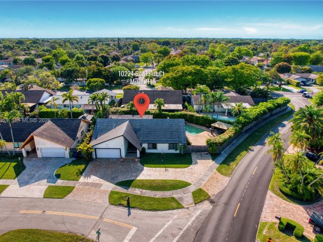 Продажа дома по адресу 10224 SW 131st Ct - фото 7534028