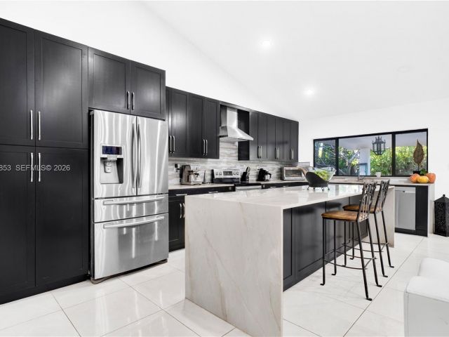 Продажа дома по адресу 10224 SW 131st Ct - фото 7534029