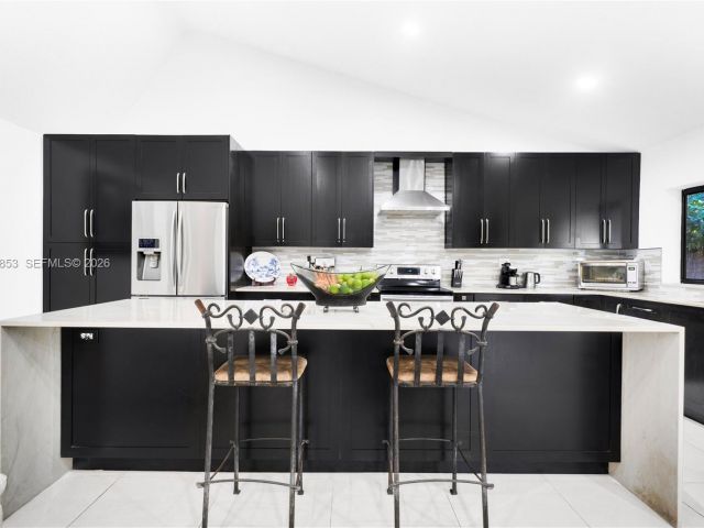 Продажа дома по адресу 10224 SW 131st Ct - фото 7534030