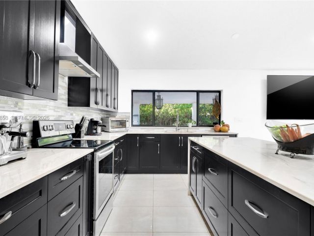 Продажа дома по адресу 10224 SW 131st Ct - фото 7534031