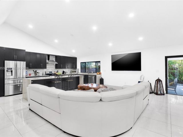 Продажа дома по адресу 10224 SW 131st Ct - фото 7534035