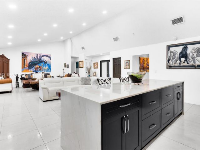 Продажа дома по адресу 10224 SW 131st Ct - фото 7534036