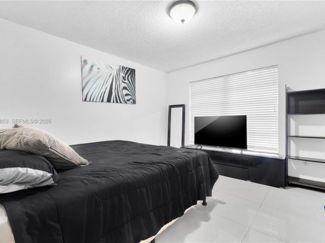 Продажа дома по адресу 10224 SW 131st Ct - фото 7534043