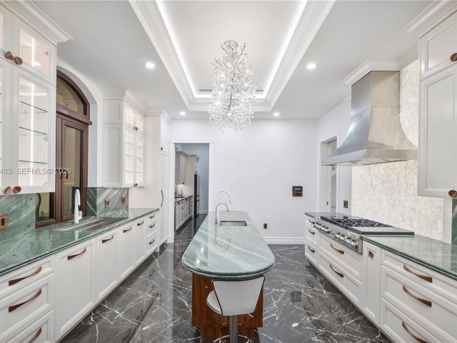 Продажа дома по адресу 919 92nd St - фото 7534061