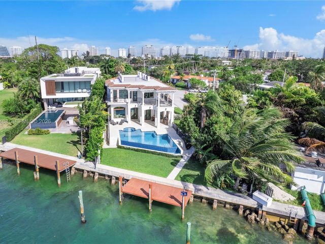 Продажа дома по адресу 919 92nd St - фото 7534070