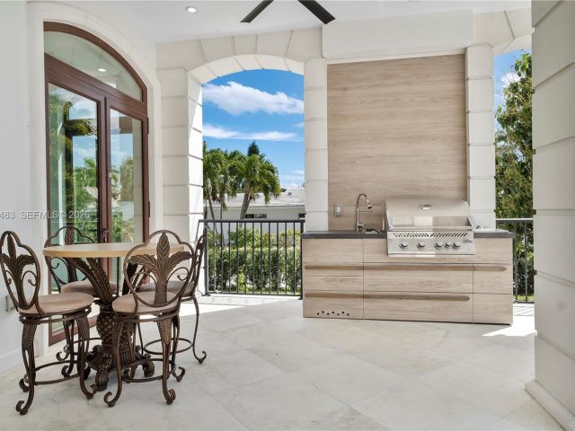 Продажа дома по адресу 919 92nd St - фото 7534073