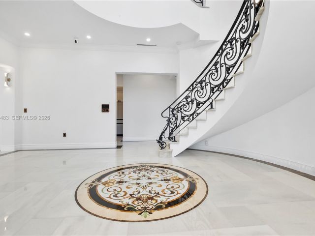 Продажа дома по адресу 919 92nd St - фото 7534075