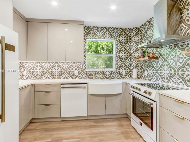 Продажа дома по адресу 815 Monterey St. - фото 7534292