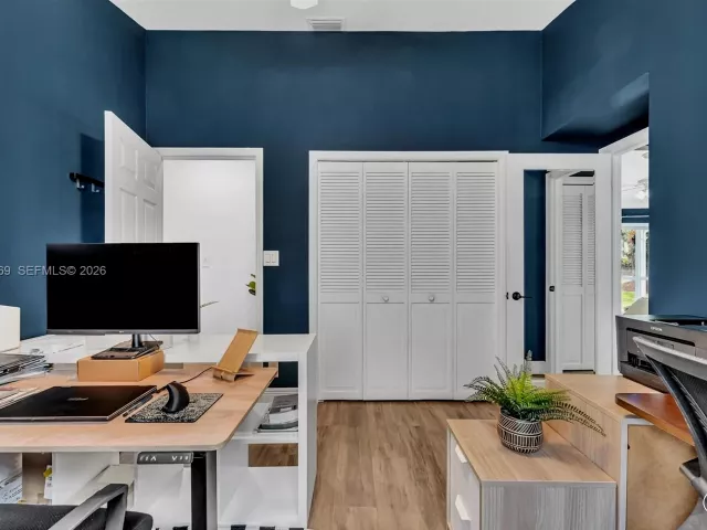 Продажа дома по адресу 20106 NW 9th Dr - фото 7537499