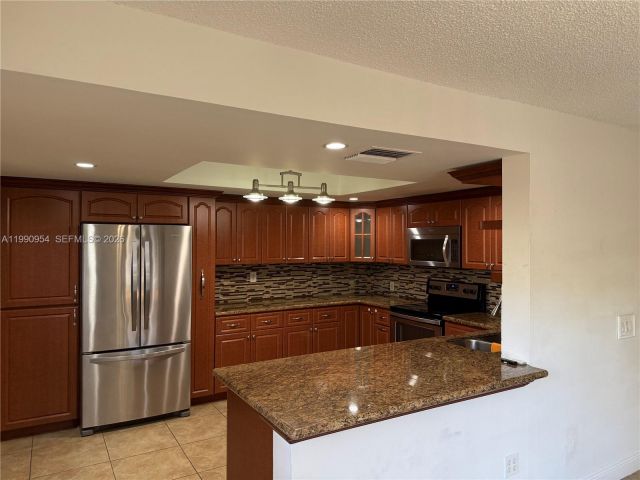 Продажа дома по адресу 4825 SW 149th Ct 18B - фото 7536888