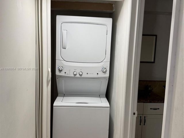 Продажа дома по адресу 4825 SW 149th Ct 18B - фото 7536893