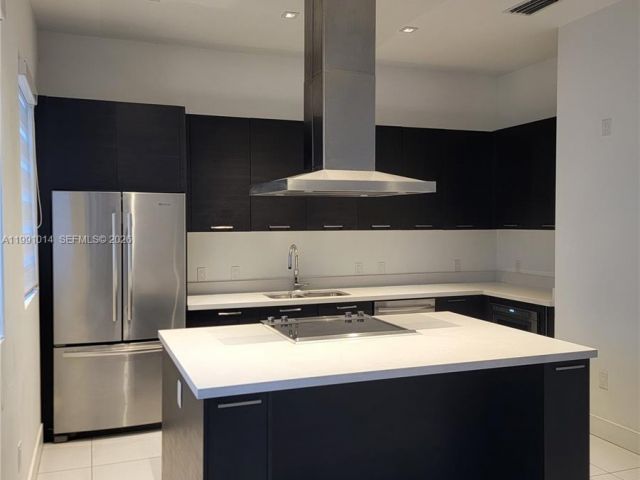 Продажа дома по адресу 9133 NW 33rd St - фото 7536495