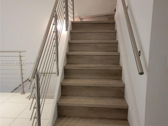 Продажа дома по адресу 9133 NW 33rd St - фото 7536497