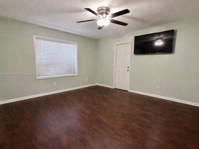 Продажа дома по адресу 15182 SW 171st St - фото 7537019