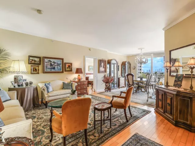 Продажа квартиры #807 - фото 7536750