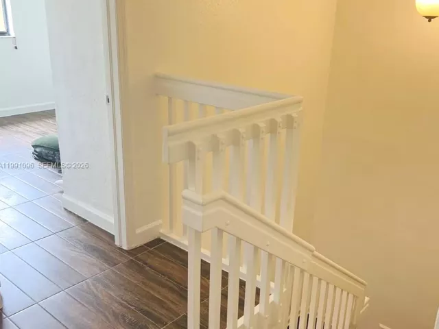 Дом в аренду по адресу 11219 SW 234th Ter 11219 - фото 7540036