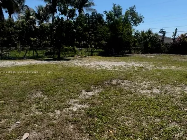 Продажа дома по адресу 740 NE 43rd Ct - фото 7538466