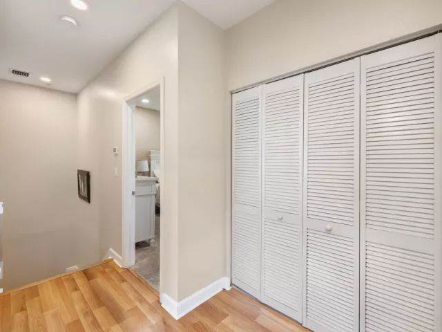 Продажа дома по адресу 429 NE 1st Street - фото 9034137