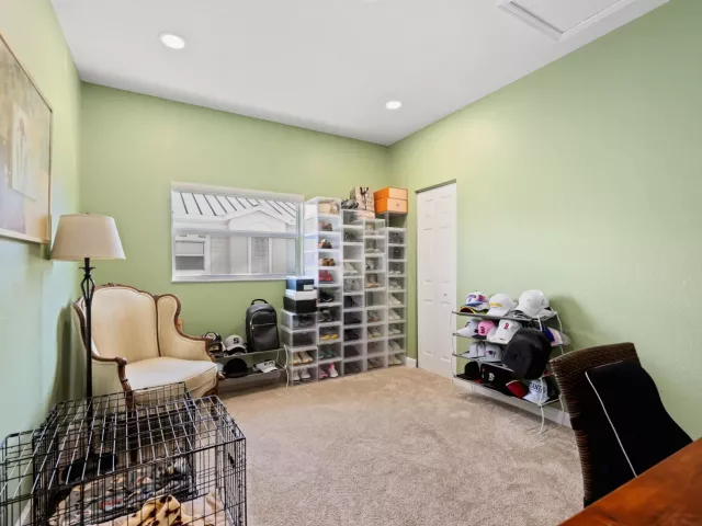 Продажа дома по адресу 429 NE 1st Street - фото 9034145