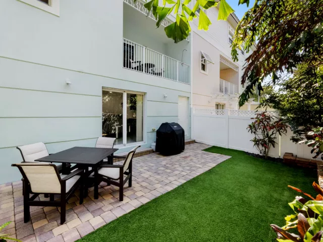 Продажа дома по адресу 429 NE 1st Street - фото 9034152