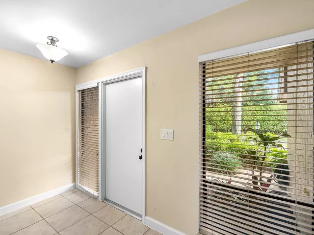 Продажа дома по адресу 5664 Santiago Circle - фото 9240230