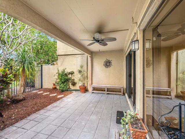 Продажа дома по адресу 5664 Santiago Circle - фото 9240365