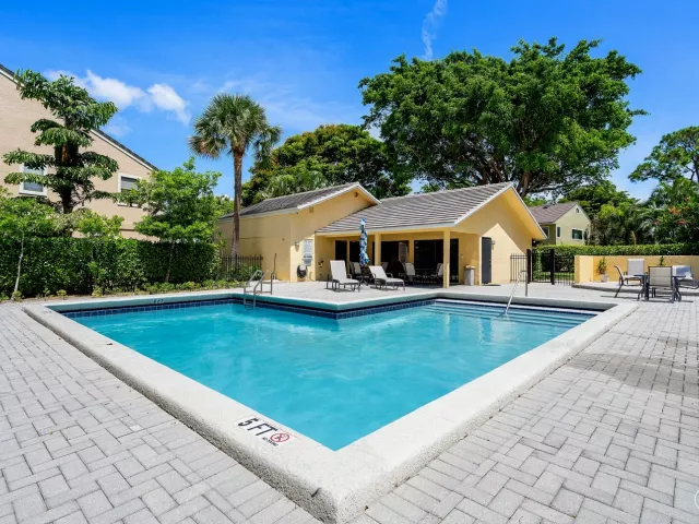 Продажа дома по адресу 5664 Santiago Circle - фото 9240389