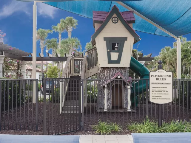 Дом в аренду по адресу 11340 SW 16th St 11340 - фото 7540492