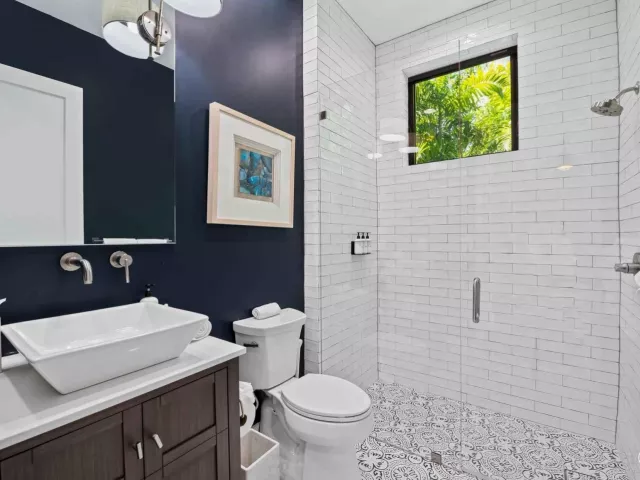 Продажа дома по адресу 3400 NE 25th Street - фото 8340979