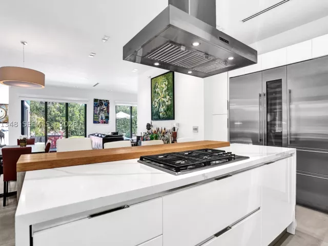 Продажа дома по адресу 2120 NE 197th Ter - фото 9374914