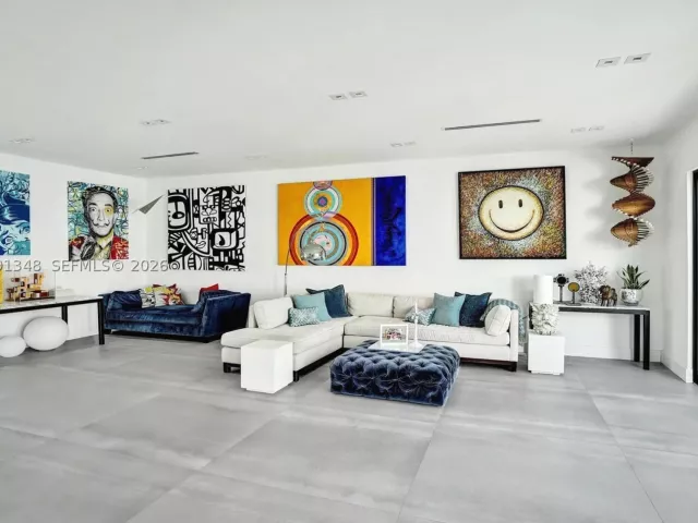 Продажа дома по адресу 2120 NE 197th Ter - фото 9374922