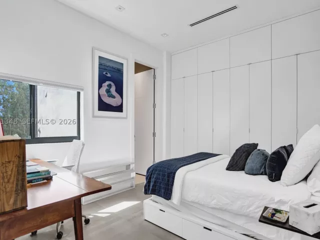 Продажа дома по адресу 2120 NE 197th Ter - фото 9374932