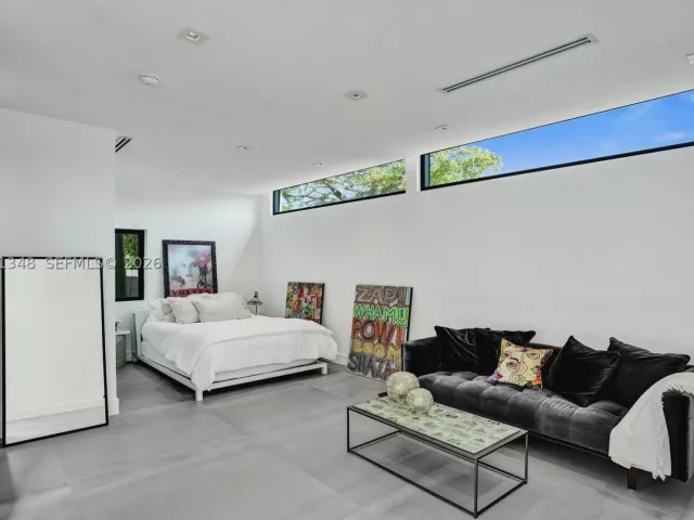 Продажа дома по адресу 2120 NE 197th Ter - фото 9374934