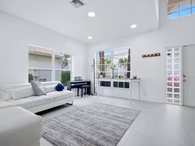 Продажа дома по адресу 7331 Panache Way - фото 9362202