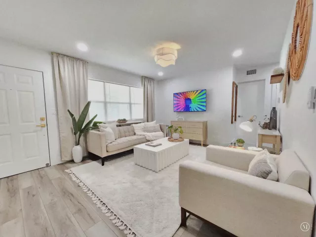 Продажа дома по адресу 246 NE 14th Street - фото 8908674