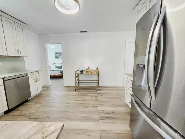 Продажа дома по адресу 246 NE 14th Street - фото 8908681