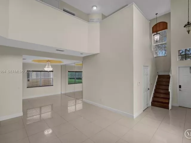 Продажа дома по адресу 1282 NW 171st Ter - фото 7553525