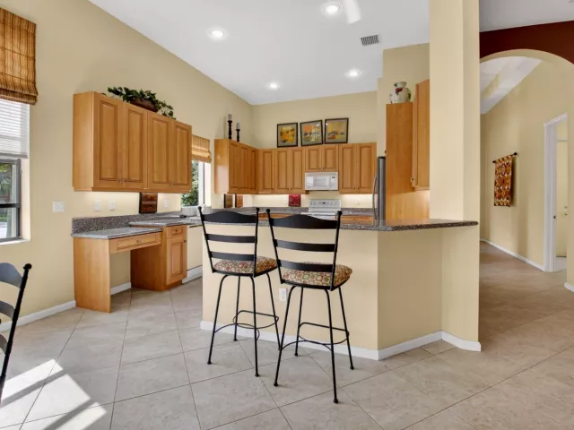 Продажа дома по адресу 9571 Isles Cay Drive - фото 8912093