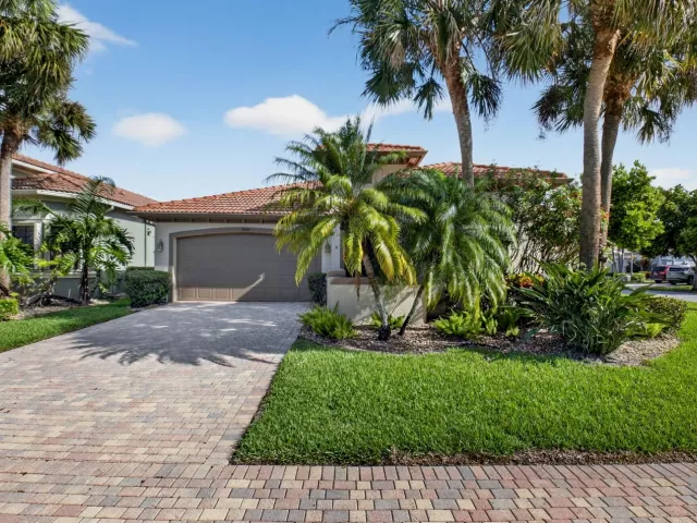 Продажа дома по адресу 9571 Isles Cay Drive - фото 8912077