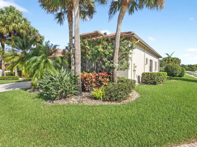 Продажа дома по адресу 9571 Isles Cay Drive - фото 8912079