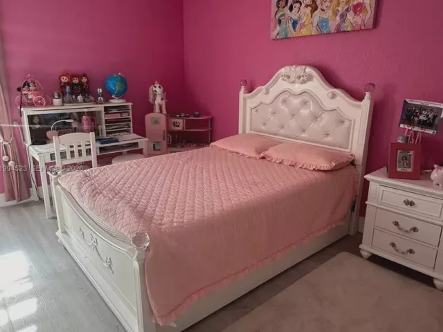 Продажа дома по адресу 1607 SW 157th Ave - фото 7556076