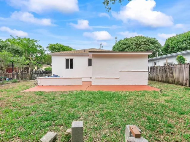 Продажа дома по адресу 511 NE 131st St - фото 9022126