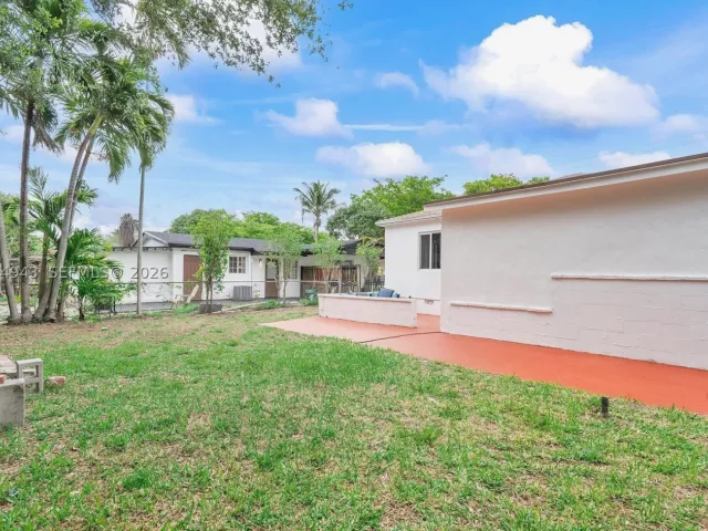 Продажа дома по адресу 511 NE 131st St - фото 9022128