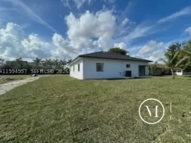 Продажа дома по адресу 1468 NW 100th St - фото 9353563