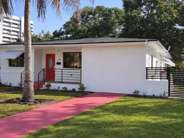 Продажа дома по адресу 280 NE 48th Ter - фото 7561399