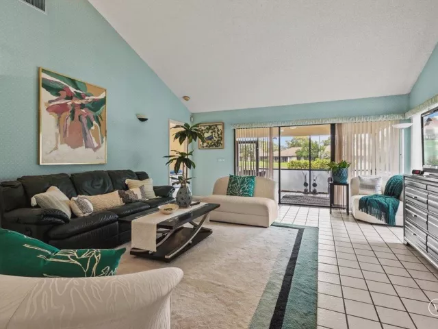 Продажа дома по адресу 6691 S Pine Court - фото 8898872