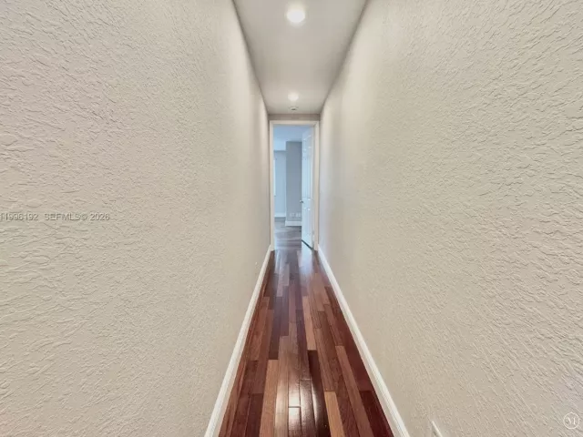 Дом в аренду по адресу 504 SW 4th Ave - фото 7564814