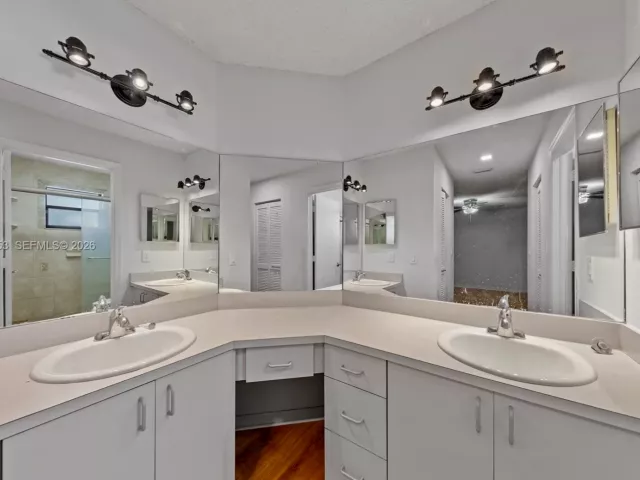 Продажа дома по адресу 29785 SW 164th Pl - фото 7567126