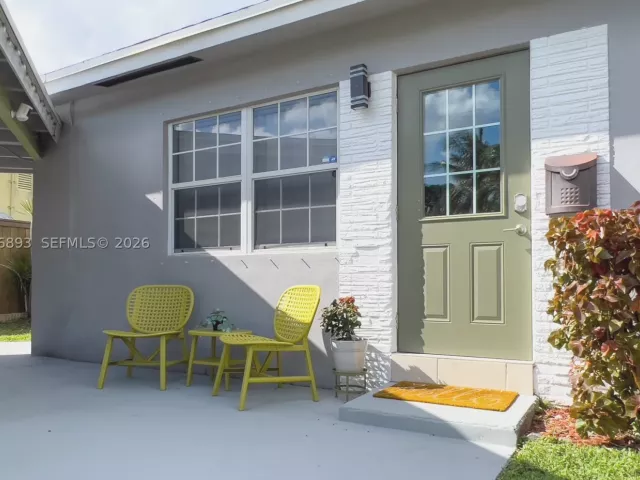Продажа дома по адресу 201 NE 16th Ct - фото 9381787